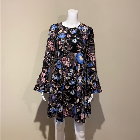 NWT Gianni Bini “Mona” Bell Sleeve Swing Dress XS - Picture 4 of 8